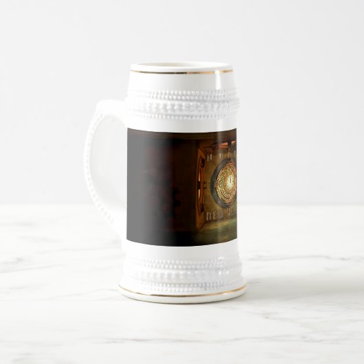 SlipperyJoe's dampfgetriebene Neujahrs-Rund-meta Bierglas (Vorderseite Links)