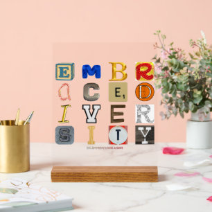 SlipperyJoe's embraces Diversity Cut-out Buchstabe Acrylschild