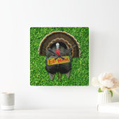 SlipperyJoe's Erntedank Truthahngras essen Schinke Quadratische Wanduhr (Zuhause)