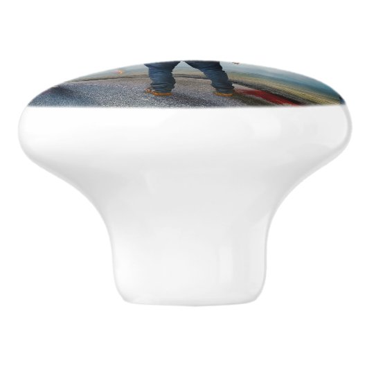 SlipperyJoe's fröhliche Halloween-Zombies Keramikknauf (Seitenansicht)