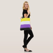 SlipperyJoe's Gay-Geschenke aus dem nichtbinären P Tasche (Am Model)