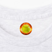 SlipperyJoe's gelbe Softball-Feuerball-Flammenrasp Etiketten (Befestigt)