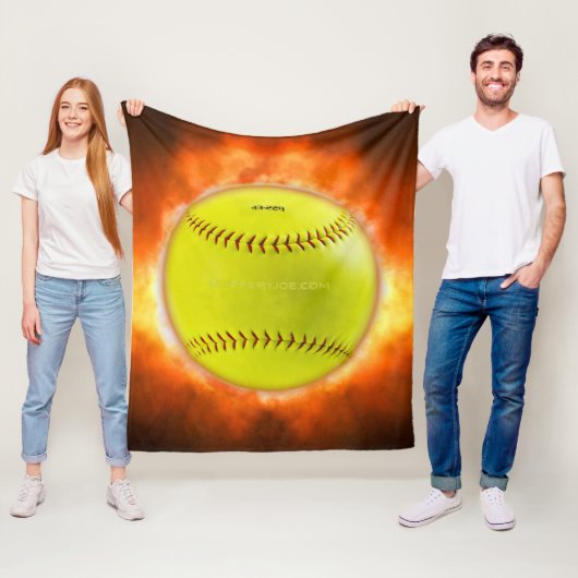 SlipperyJoe's gelber Softball-Feuerball Flammen ra Fleecedecke (Beispiel)