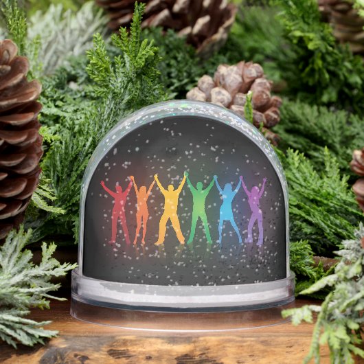 SlipperyJoe's group people holding hands forming l Schneekugeln (Winter)