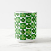 SlipperyJoe's grüne vierblättrige Klee Saint Patri Kaffeetasse (Mittel)