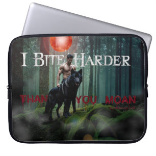 SlipperyJoe's Halloween-Hemdloser muskulöser Mann  Laptopschutzhülle