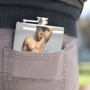 SlipperyJoe's Handtuch gebrochen, weiße Ziegelwand Flachmann