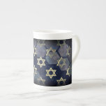 SlipperyJoe's Happy Hanukkah Multiple Star von Dav Porzellantasse<br><div class="desc">SlipperyJoe's Happy Hanukkah Multiple Star of David Symbole künstlerische Feier Judisch Hebräisch Chanukah Geschenke Dekorationen Judaismus Religion signifikante symbolische kulturelle religiöse Kontexte verschiedenen hexagonalen Formen dunkelblau lila Farben dunkelabstrakte Hintergrund Lagen strukturierte Darstellung</div>