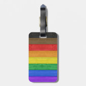 SlipperyJoe's Inclusive Gay Pride Flag strukturier Gepäckanhänger (Rückseite vertikal)
