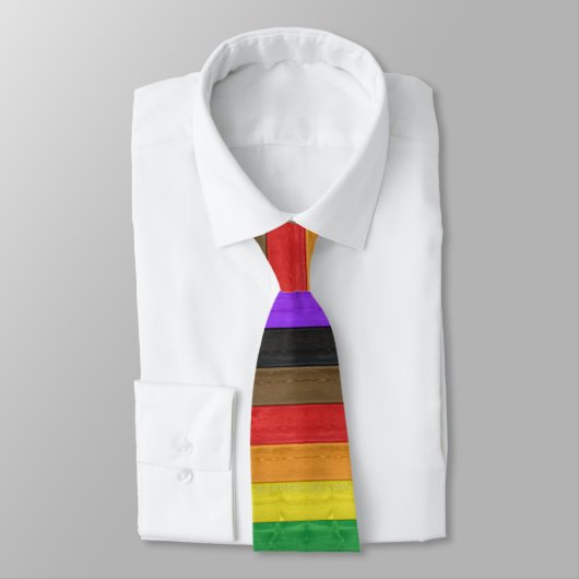 SlipperyJoe's Inclusive Gay Pride Flag strukturier Krawatte (Gebunden)