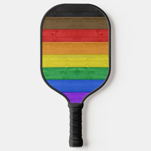 SlipperyJoe's Inclusive Gay Pride Flag strukturier Pickleball Schläger (Vorderseite)