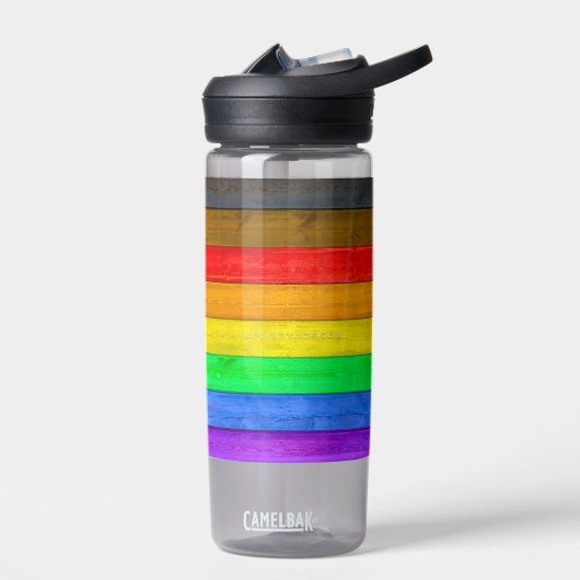 SlipperyJoe's Inclusive Gay Pride Flag strukturier Trinkflasche (Links)