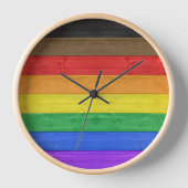 SlipperyJoe's Inclusive Gay Pride Flag strukturier Uhr (Vorderseite)