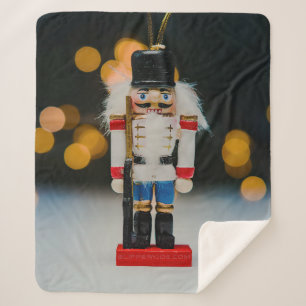 SlipperyJoes klassischer Weihnachts-Nussknacker-Sc Sherpadecke