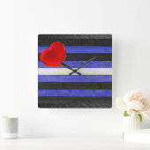 SlipperyJoe's Lederstolperflagge schwarz königsbla Quadratische Wanduhr (Zuhause)