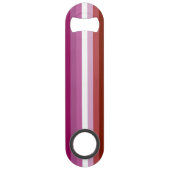 SlipperyJoe's lesbische Stolz-Fahnengemeinde Speed Flaschenöffner (Vorderseite)