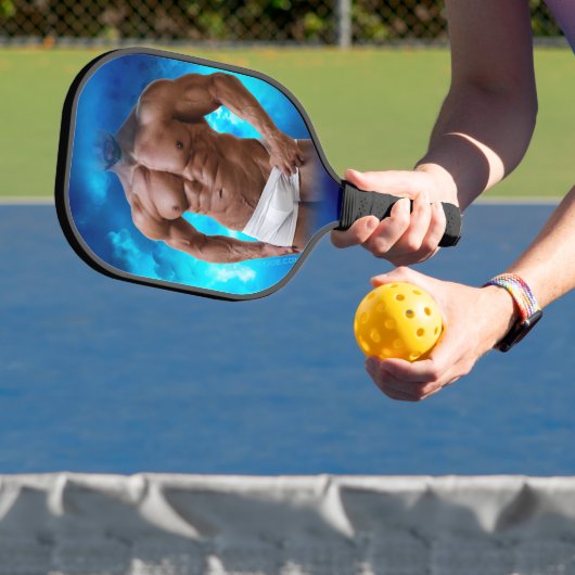 SlipperyJoe's muskulöse, bärtige, weiße Unterwäsch Pickleball Schläger (InSitu)