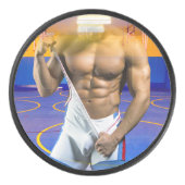 SlipperyJoe's muskulöser Mann wütet Sechserpack-Gy Eishockey Puck (Vorderseite)