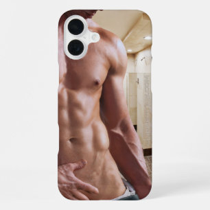 SlipperyJoe's oberkörperfreier muskulöser Männer-T iPhone 16 Plus Hülle