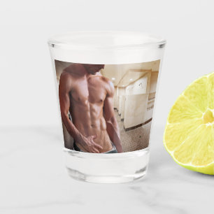 SlipperyJoe's oberkörperfreier muskulöser Männer-T Schnapsglas