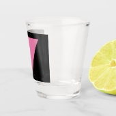 SlipperyJoe's rosa Triangle-Symbol in rosa Schnapsglas (Rechts)