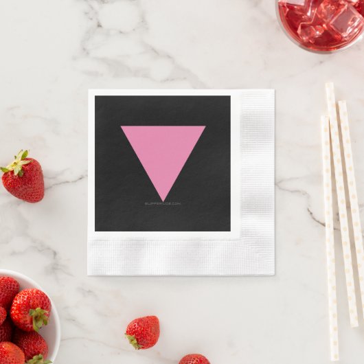 SlipperyJoe's rosa Triangle-Symbol in rosa Serviette (Beispiel)