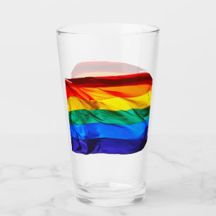 SlipperyJoe's schwule Regenbogenflagge weht rot or Glas