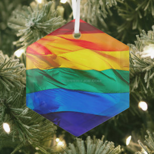 SlipperyJoe's schwule Regenbogenflagge weht rot or Ornament Aus Glas