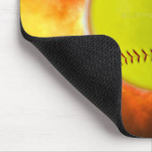 SlipperyJoe's Softball auf Feuer Flammen Feuer Feu Mousepad (Ecke)