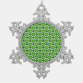 SlipperyJoe's St. Patrick's Day Vierblattklee Schneeflocken Zinn-Ornament (Vorderseite)