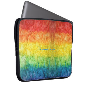 SlipperyJoe's tie-gefärbte Flagge Regenbogen in s  Laptopschutzhülle