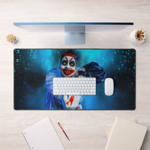 SlipperyJoe's unheimliche Halloween-Clown-Figur ve Schreibtischunterlage