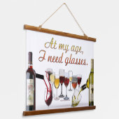 SlipperyJoe's Wine Glasses fermentierter Traubenwe Wandteppich Mit Holzrahmen (Gewinkelt)