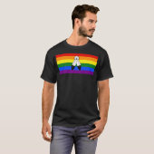 SlipperyJoe's Zwei-Geist-Pride-Flag-Schwulengesche T-Shirt (Vorne ganz)