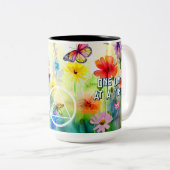 Slogan für individuelle Erholung mit Blume und Sch Zweifarbige Tasse (VorderseiteRechts)