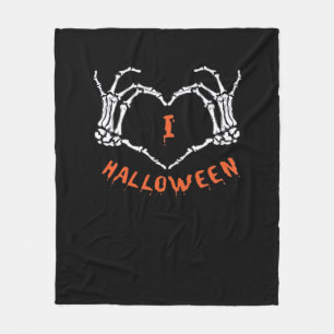 Slogan Halloween. Herzstich aus Skelett Fleecedecke