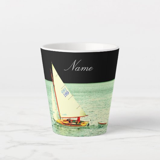 Sloop segeln Thunder_Cove Milchtasse (Vorderseite)