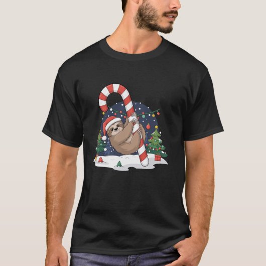 Sloth and Giant Candy Cane Christmas Pajama for Sl T-Shirt (Vorderseite)