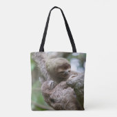 Sloth Baby mit Mutter, die von einem Baum hängt Tasche (Rückseite)