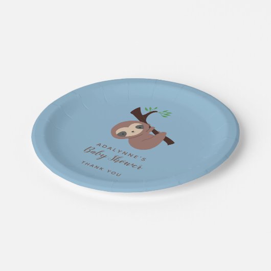 Sloth Baby Shower Boy Blue Brown Script Niedlich Pappteller (Schrägansicht)