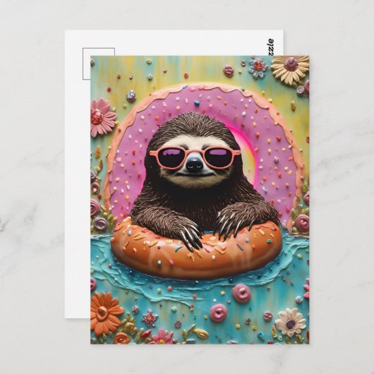 Sloth Chilling in einem Floating Donut Funny Colla Postkarte (Vorne/Hinten)