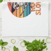 Sloth Cute Witch Funny Halloween Essential T-Shirt Geschirrtuch (Gefaltet)