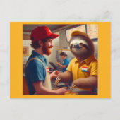 Sloth Fast Food Worker Postkarte (Vorderseite)