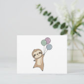 Sloth fliegt mit Balloons auf Postkarte (Stehend Vorderseite)