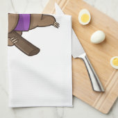 Sloth Hugging Tree Branch Wearing Purple Geschirrtuch (Viertel Falte)