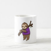 Sloth Hugging Tree Branch Wearing Purple Kaffeetasse (Mittel)