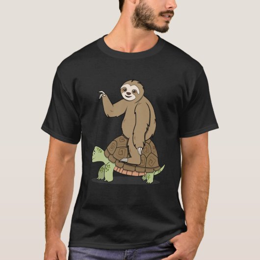 Sloth Riding Turtle Lazy and Slow T-Shirt (Vorderseite)