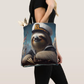 Sloth Sailor Tasche (Von Nahem)