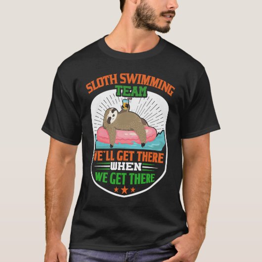 Sloth Swimming Team Funny Lazy Sloth floating on T-Shirt (Vorderseite)