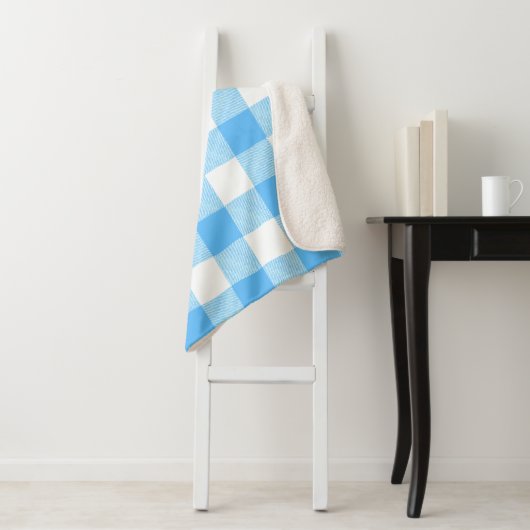 Slow-Living Summer Sky Check Sherpadecke (Beispiel)
